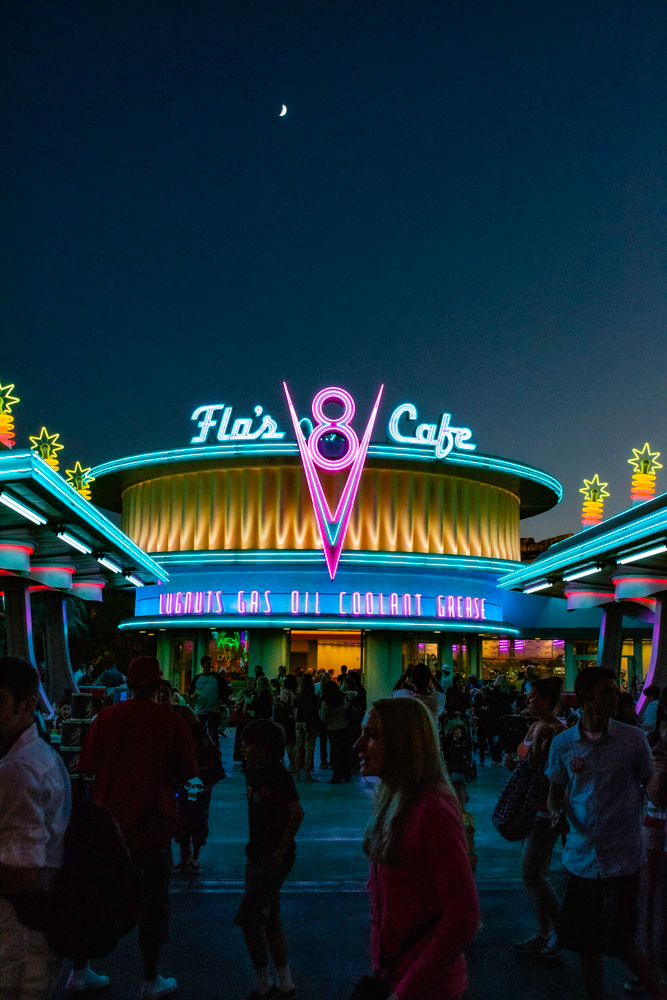 Flo's V8 Cafe