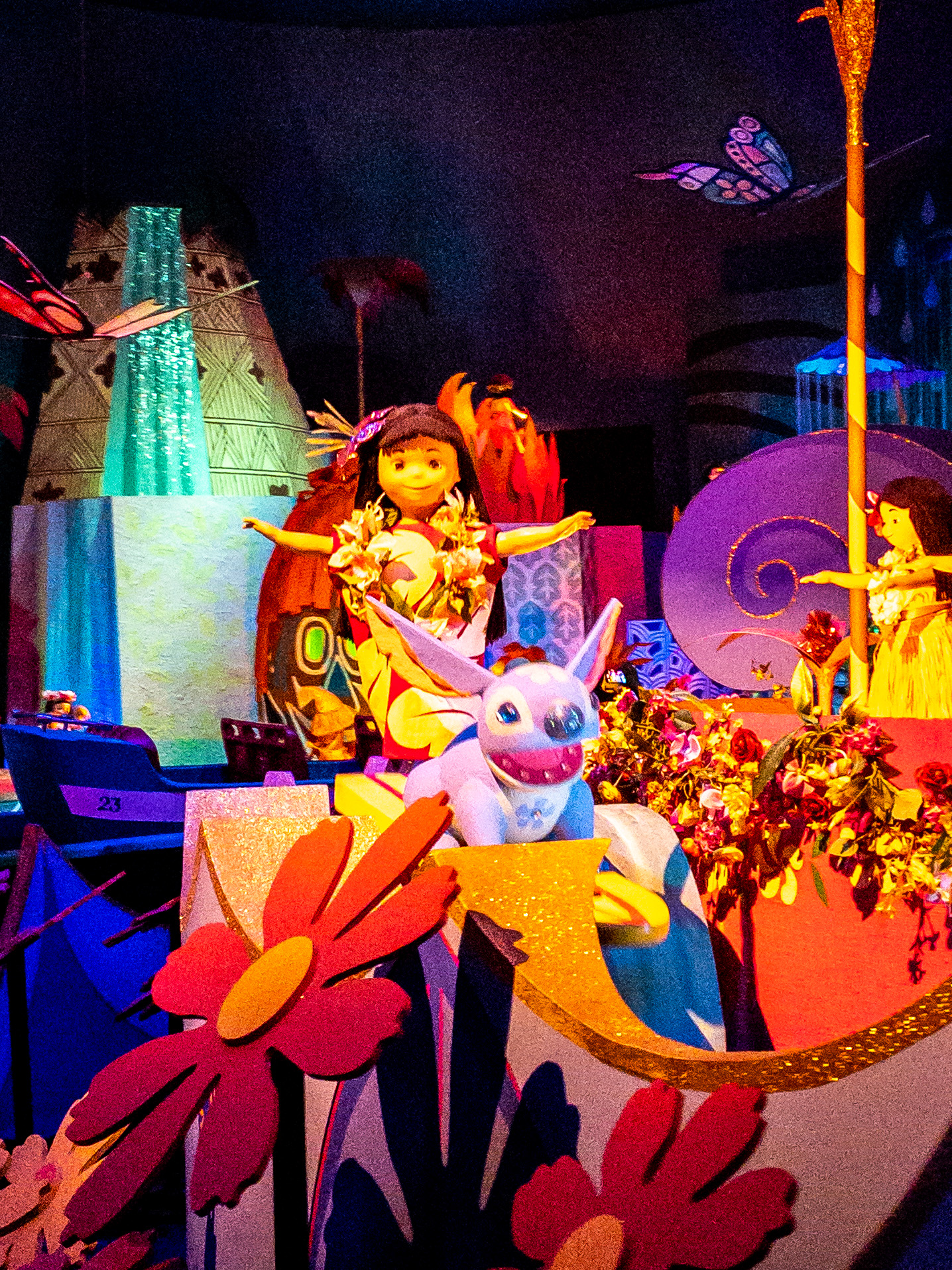 Lilo and Stitch in It's a Small World